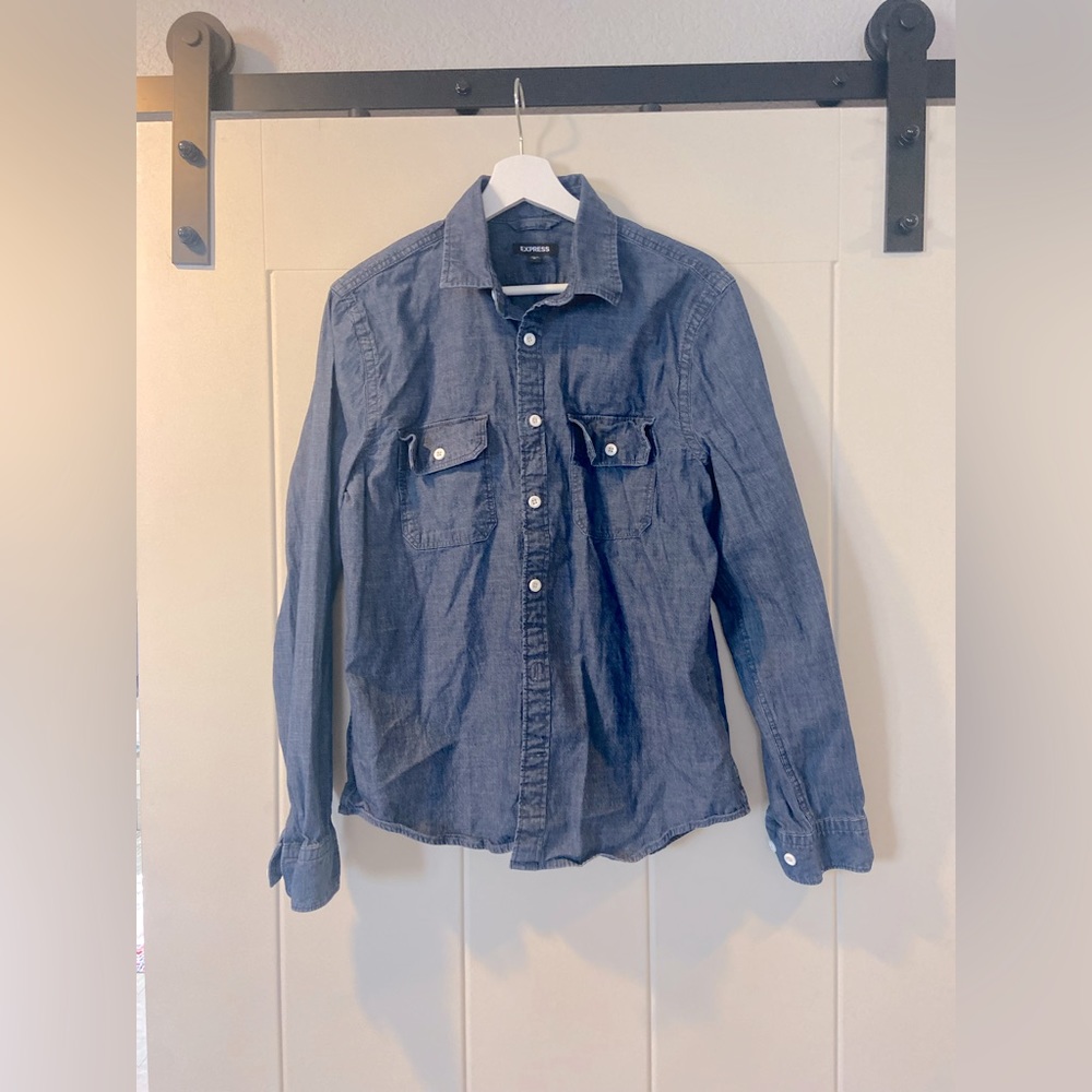 Gorgeous Jean Shirt with Pockets - M